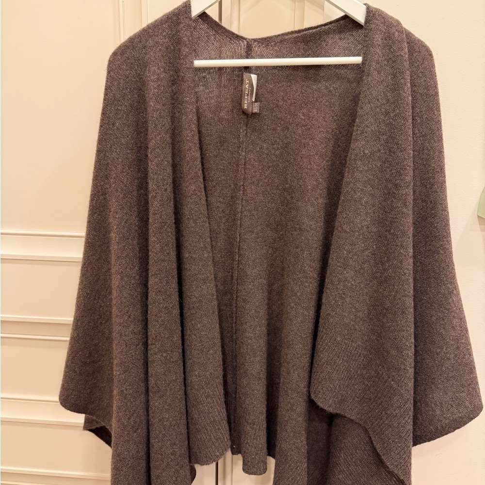 Elegant BrownKnit Shawl